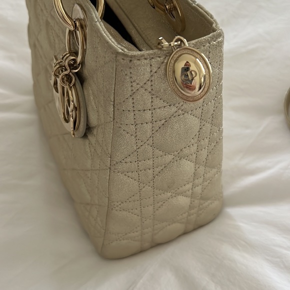 Lady Dior bag medium - Picture 8 of 12